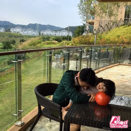 Xon xao truoc ve dep cua ong bo don than dien trai khien bao chi em dieu dung - Anh 9