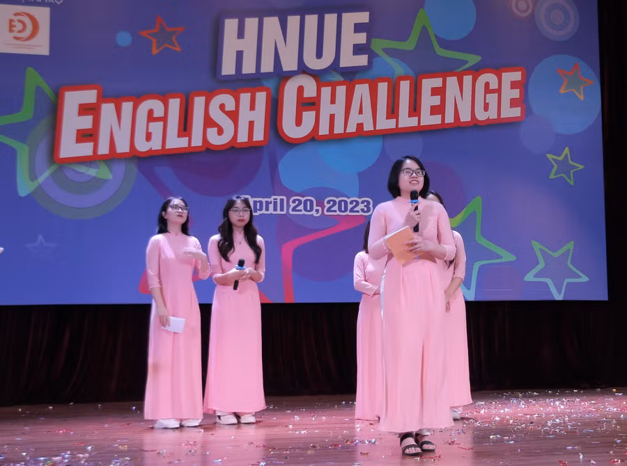 Phần thi hùng biện được đón đợi. Phần thi hùng biện được đón đợi.