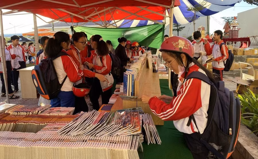 Lan toả văn hoá đọc trong trường học. Lan toả văn hoá đọc trong trường học.