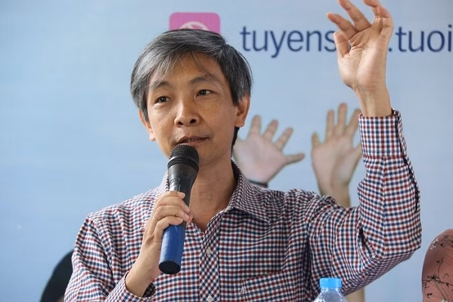 PGS.TS Bùi Đức Triệu: Năm nay với những thí sinh đạt 21 điểm có thể tương đương với 23 đến 24 điểm của năm ngoái. Ảnh: Thanh Hùng PGS.TS Bùi Đức Triệu: Năm nay với những thí sinh đạt 21 điểm có thể tương đương với 23 đến 24 điểm của năm ngoái. Ảnh: Thanh Hùng