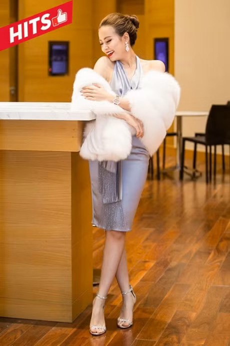 Lan Khue cung Pham Huong 