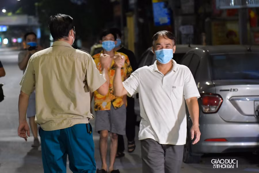 Dỡ bỏ phong tỏa "ổ dịch" Thanh Xuân Trung ảnh 15