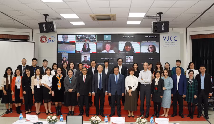 Các đại biểu trong và ngoài nước tham gia Hội thảo. Các đại biểu trong và ngoài nước tham gia Hội thảo.