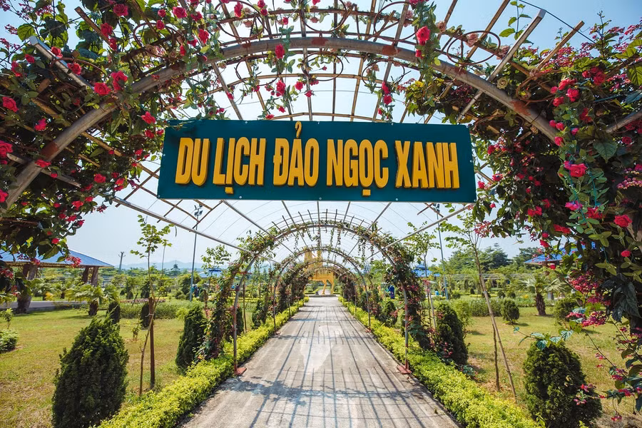 Khu du lịch Đảo Ngọc Xanh bị cơ quan chức năng đình chỉ hoạt động