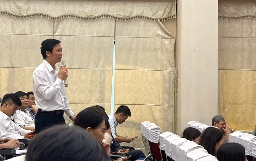Đại biểu trao đổi tại hội thảo.