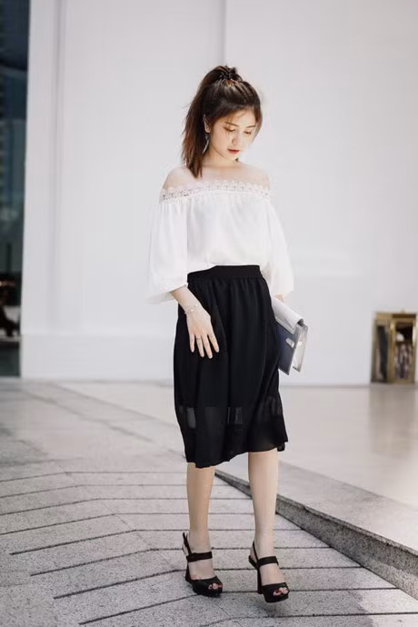 10 mon do thoi trang cu he den la phai sam ngay chang lo loi mot - Anh 1