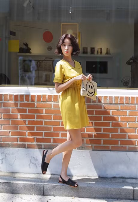 10 mon do thoi trang cu he den la phai sam ngay chang lo loi mot - Anh 21