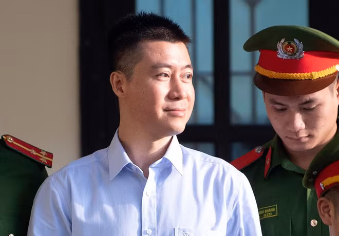 Phan Sào Nam.