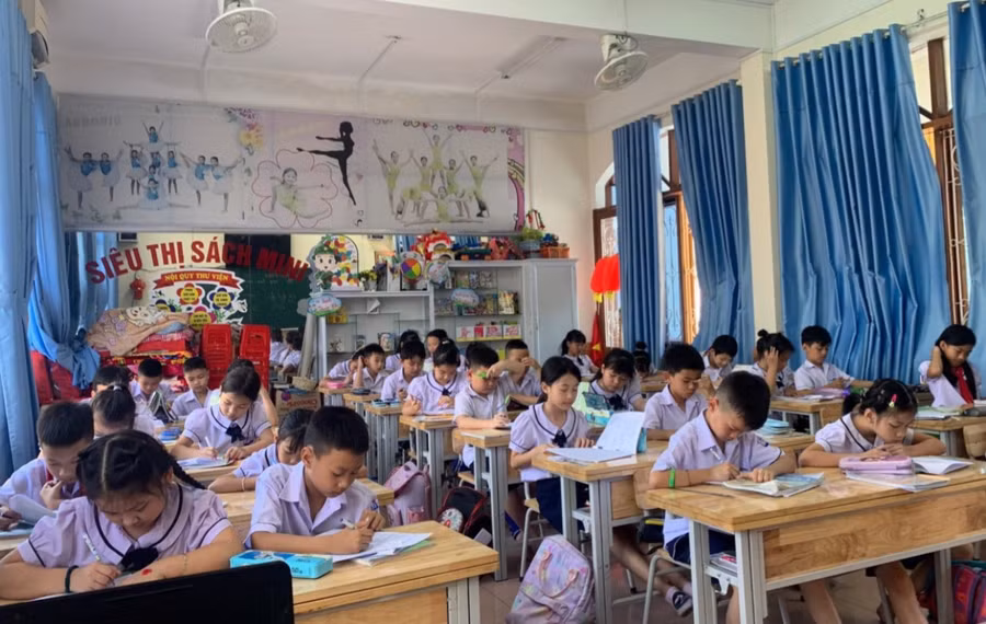 Ngành GD&ĐT Quảng Bình tích cực triển khai thực hiện Chương trình GDPT 2018 đối với các khối lớp. Ngành GD&ĐT Quảng Bình tích cực triển khai thực hiện Chương trình GDPT 2018 đối với các khối lớp.
