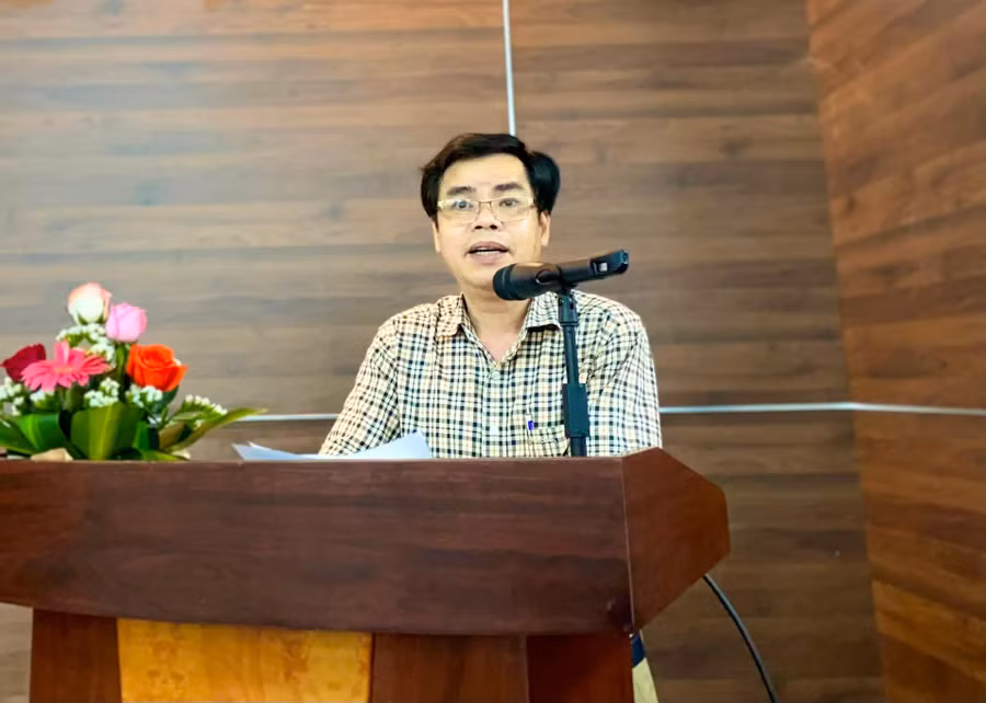 PSG.TS Nguyễn Thành Nhân – Phó Hiệu trưởng Trường ĐH Sư phạm, ĐH Huế phát biểu.
