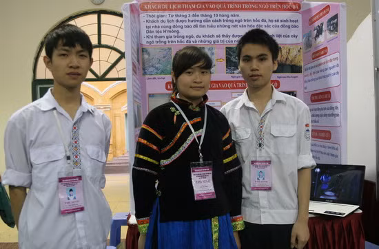 Các thi sinh đến từ trường phổ thông vùng cao Việt Bắc. Ảnh: gdtd.vn Các thi sinh đến từ trường phổ thông vùng cao Việt Bắc. Ảnh: gdtd.vn