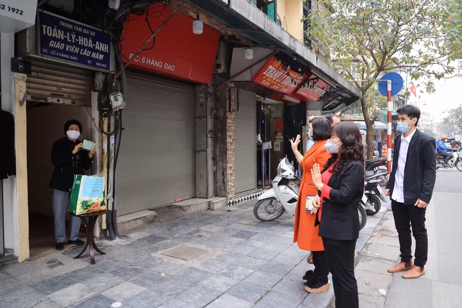 Ngày ông Công ông Táo đặc biệt của gia đình có F0 điều trị tại nhà ảnh 9