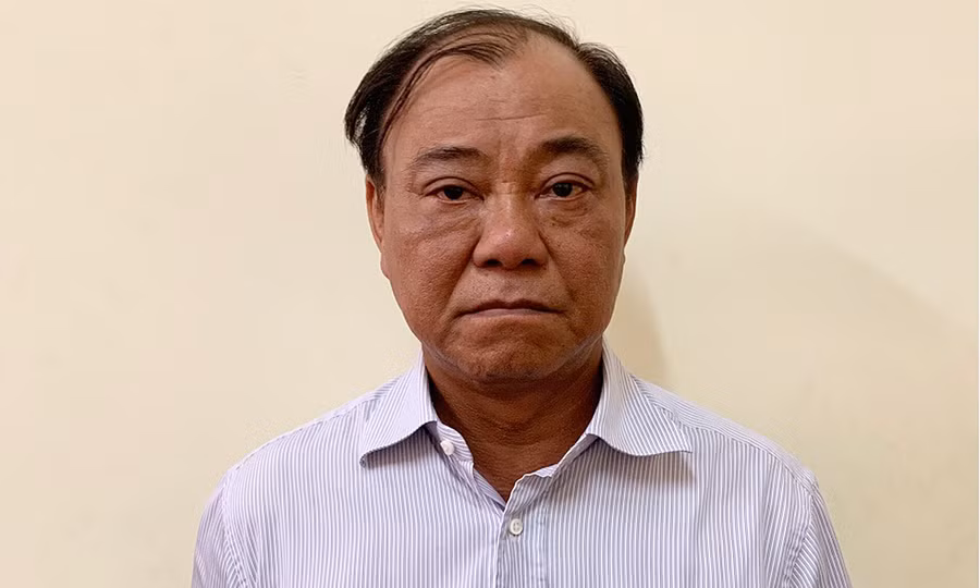 Lê Tấn Hùng (nguyên Tổng giám đốc Tổng công ty nông nghiệp Sài Gòn - Sagri).