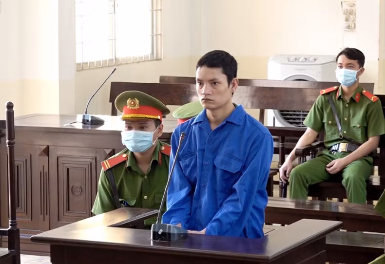 Bị cáo Lê Văn Minh tại phiên tòa xét xử.