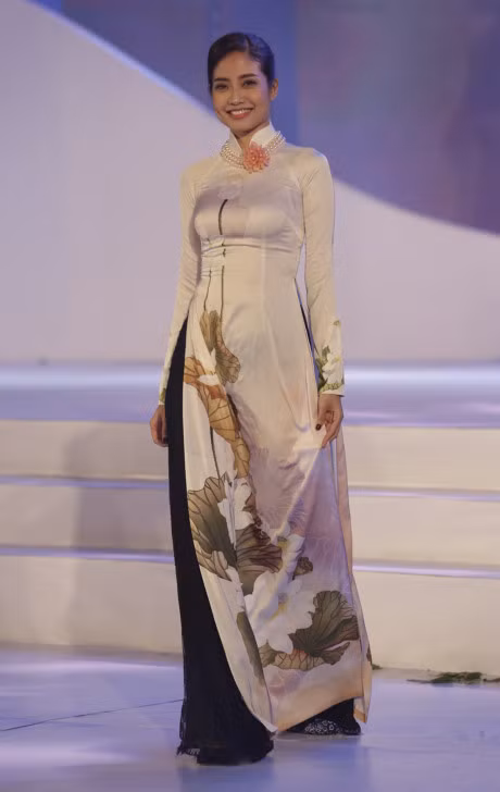 Ao dai lay y tuong tu 