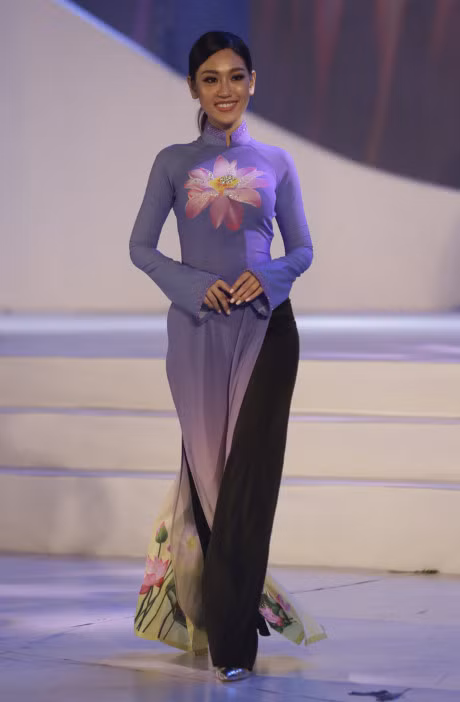 Ao dai lay y tuong tu 