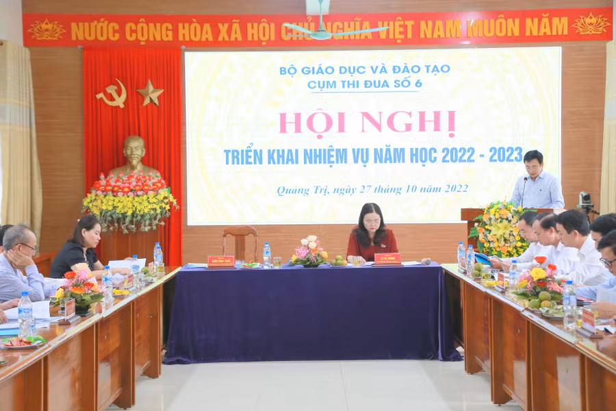 Lãnh đạo Sở GD&ĐT các tỉnh Bắc Trung Bộ đã thống nhất đề xuất kiến nghị nhiều vấn đề liên quan đến giáo dục. Lãnh đạo Sở GD&ĐT các tỉnh Bắc Trung Bộ đã thống nhất đề xuất kiến nghị nhiều vấn đề liên quan đến giáo dục.