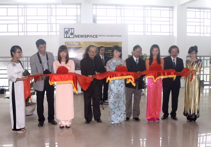  Khai mạc phòng tranh chào mừng ngày truyền thống mỹ thuật Việt Nam