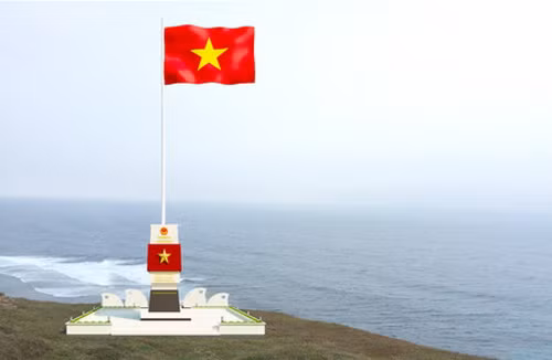 Khánh thành cột cờ Tổ quốc hướng ra Hoàng Sa