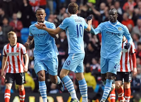 Balotelli và Kolarov đã mang về 1 điểm vô cùng quý giá cho Man City