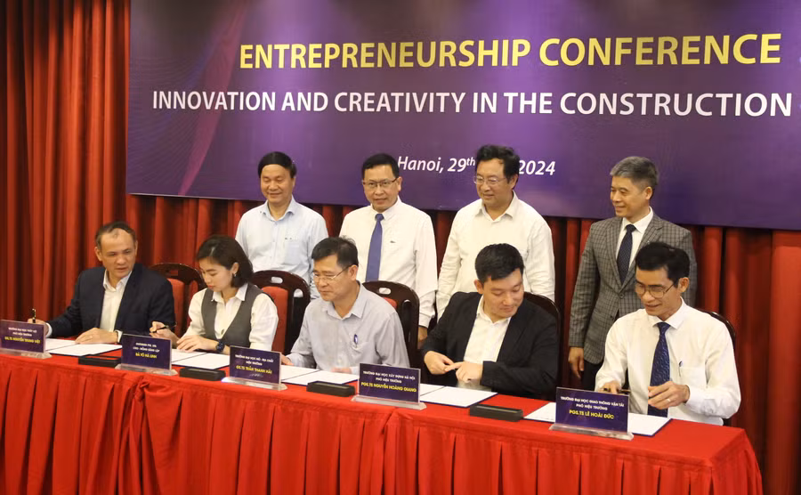 Ký kết giữa doanh nghiệp với nhóm 7 trường đại học kỹ thuật.