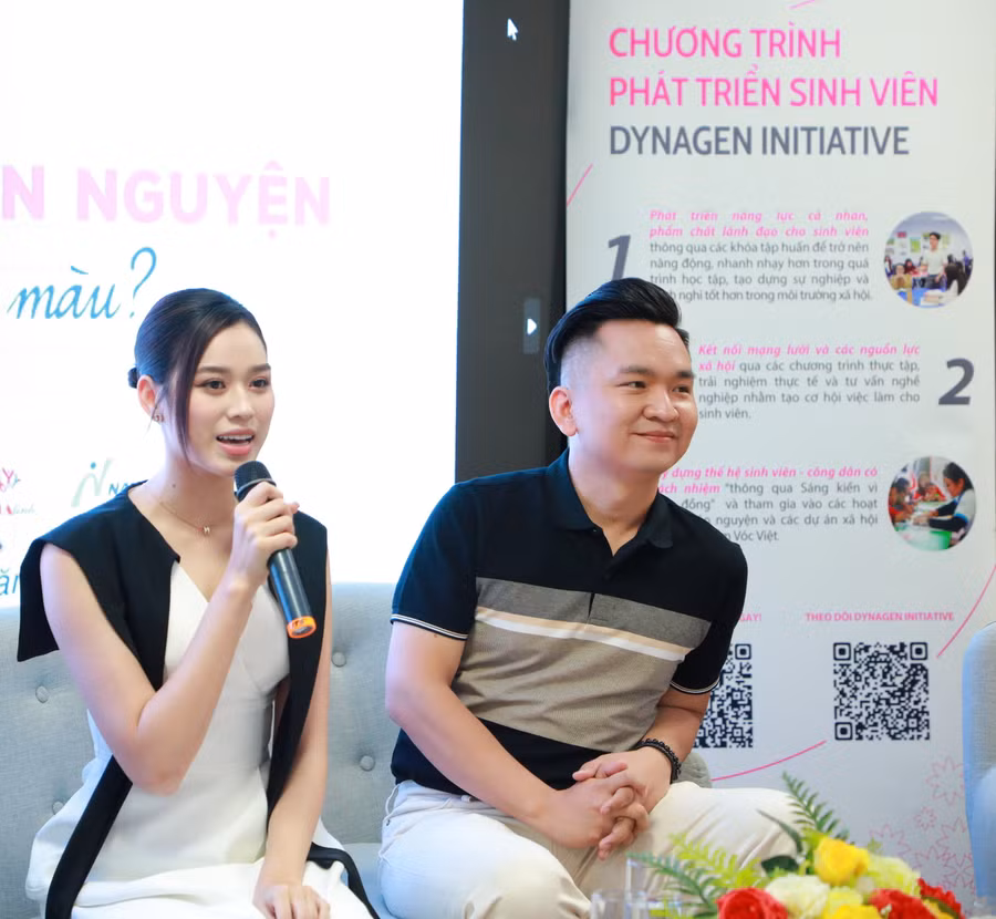 Hoa hậu Đỗ Thị Hà chia sẻ một số kỷ niệm khi đi làm thiện nguyện. Hoa hậu Đỗ Thị Hà chia sẻ một số kỷ niệm khi đi làm thiện nguyện.