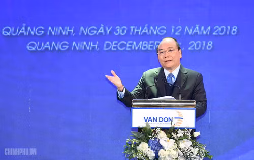 Thủ tướng bấm nút khai trương Sân bay Vân Đồn Thủ tướng bấm nút khai trương Sân bay Vân Đồn