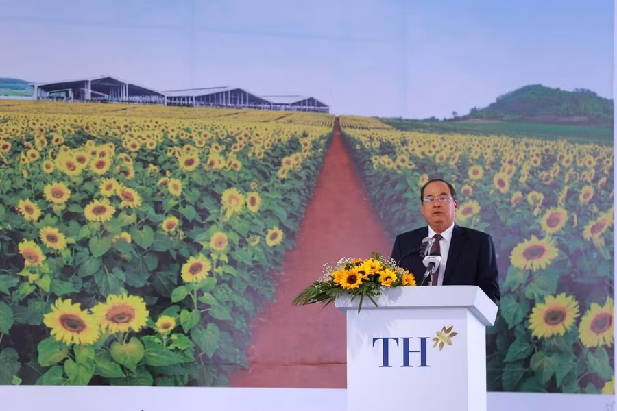 Chủ tịch UBND tỉnh An Giang, ông Nguyễn Thanh Bình phát biểu tại lễ khởi công.