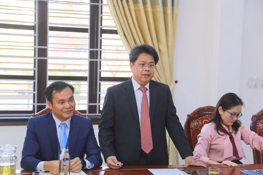 TS Nguyễn Ngọc Huy - Phó hiệu trưởng EIU thông tin về công tác đào tạo của nhà trường. TS Nguyễn Ngọc Huy - Phó hiệu trưởng EIU thông tin về công tác đào tạo của nhà trường.