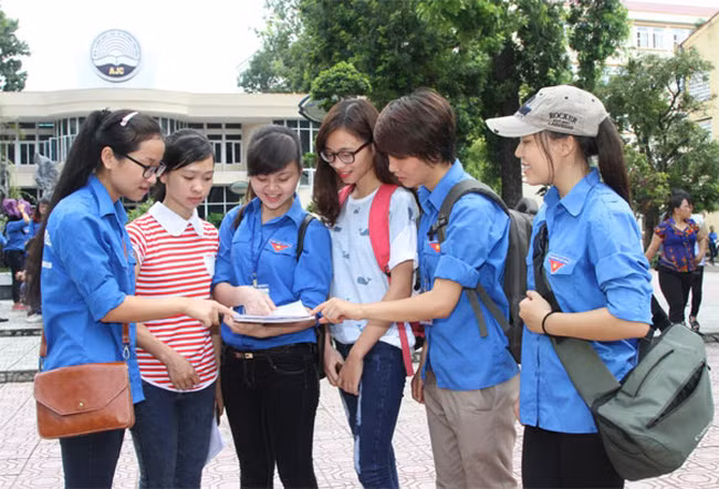 NHCSXH cần tiếp tục phát triển theo hướng ổn định, bền vững, bảo đảm thực hiện tốt tín dụng chính sách xã hội. Ảnh minh họa/internet NHCSXH cần tiếp tục phát triển theo hướng ổn định, bền vững, bảo đảm thực hiện tốt tín dụng chính sách xã hội. Ảnh minh họa/internet