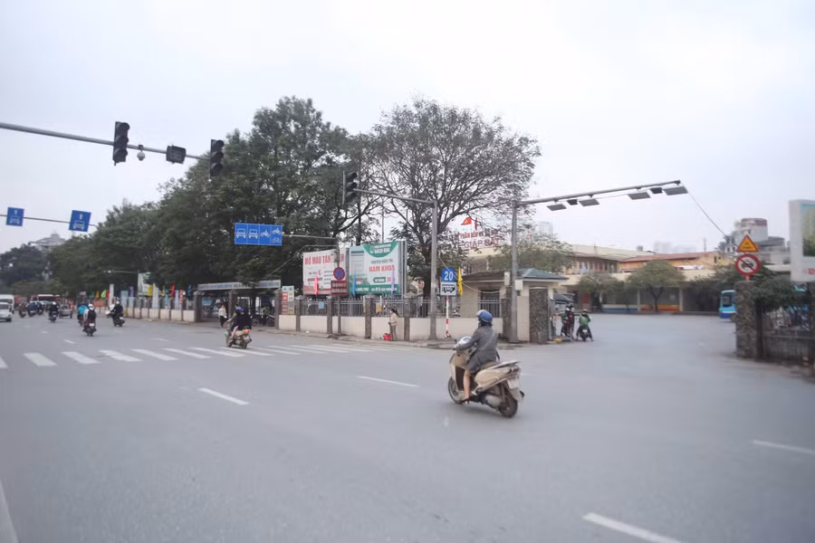 Bến xe Giáp Bát những ngày giáp Tết Nguyên Đán vắng bóng hành khách.