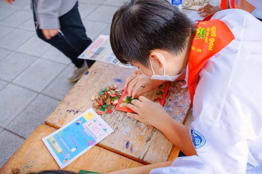 Trẻ sẽ thích thú với các dạng câu hỏi đố vui, vận dụng thực tiễn... Trẻ sẽ thích thú với các dạng câu hỏi đố vui, vận dụng thực tiễn...
