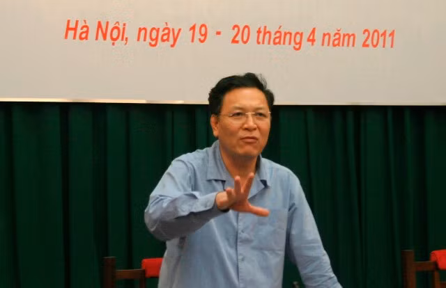 Bộ trưởng Phạm Vũ Luận: Đây là Luật chuyên ngành, trên nó là Luật Giáo dục, phải căn cứ vào đó để cụ thể hóa.