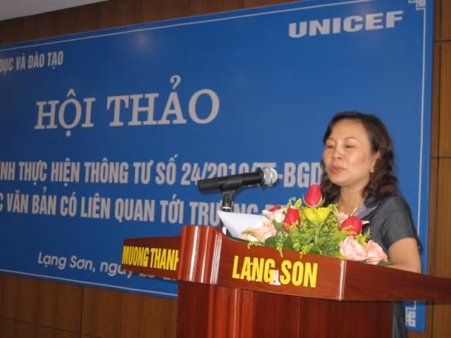 Nâng cao hiệu quả hoạt động trường PT dân tộc bán trú ảnh 1 Thứ trưởng Nguyễn Thị Nghĩa tại Hội nghị