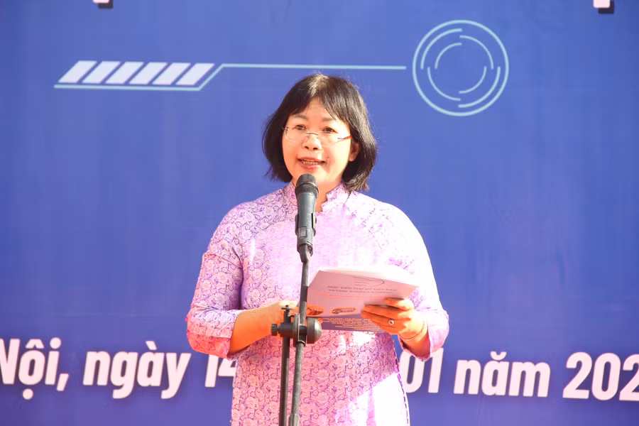 TS Dương Kim Anh chia sẻ tại chương trình. TS Dương Kim Anh chia sẻ tại chương trình.