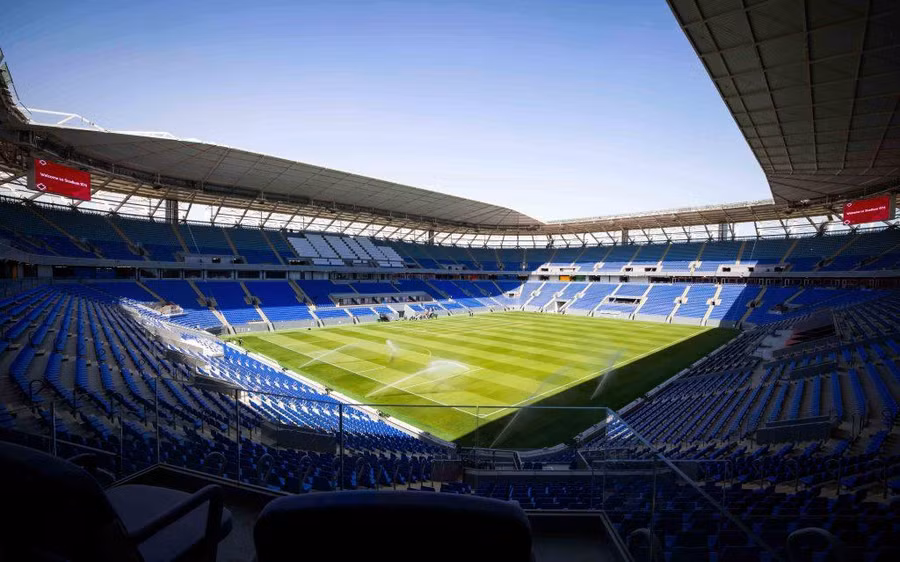 Sân có sức chứa 40.000 chỗ ngồi và sẽ là nơi tổ chức 7 trận đấu World Cup, gồm 6 trận vòng bảng, 1 trận vòng 1/16. Sân vận động sẽ được tháo dỡ sau khi giải đấu kết thúc, trở thành công trình đầu tiên trong lịch sử FIFA được xây để phục vụ các trận đấu World Cup. Sân có sức chứa 40.000 chỗ ngồi và sẽ là nơi tổ chức 7 trận đấu World Cup, gồm 6 trận vòng bảng, 1 trận vòng 1/16. Sân vận động sẽ được tháo dỡ sau khi giải đấu kết thúc, trở thành công trình đầu tiên trong lịch sử FIFA được xây để phục vụ các trận đấu World Cup.