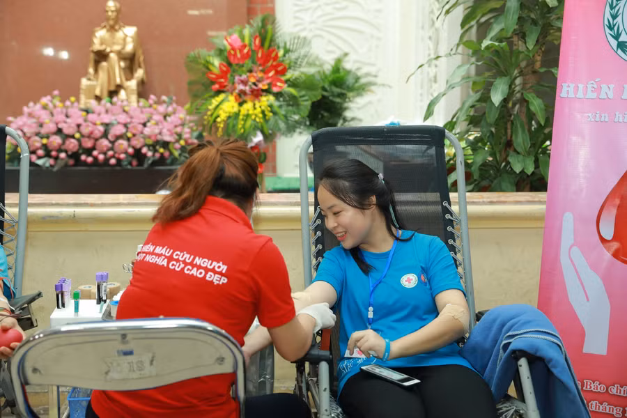 “Ngày hội hiến máu nhân đạo – Festival Trái tim nhân ái” năm 2020 ảnh 2