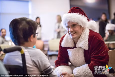Katy Perry va Orlando Bloom hoa ong ba gia Noel - Anh 3