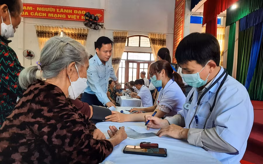 Đây là một trong những hoạt động ý nghĩa và thiết thực nhằm góp phần chăm sóc sức khỏe cộng đồng, từng bước nâng cao chất lượng cuộc sống cho các đối tượng khó khăn, gia đình chính sách xã hội. Hoạt động đã nhận được sự ủng hộ nhiệt tình của nhân dân trên địa bàn thị xã Kỳ Anh. Đây là một trong những hoạt động ý nghĩa và thiết thực nhằm góp phần chăm sóc sức khỏe cộng đồng, từng bước nâng cao chất lượng cuộc sống cho các đối tượng khó khăn, gia đình chính sách xã hội. Hoạt động đã nhận được sự ủng hộ nhiệt tình của nhân dân trên địa bàn thị xã Kỳ Anh.