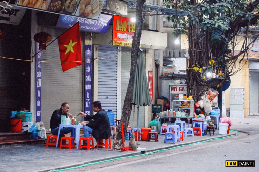 Và thư thả ngồi ăn sáng mà không phải đợi chờ.