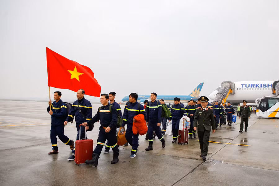 Đoàn được phân công tìm kiếm cứu nạn sau thảm họa động đất tại 3 địa điểm ở thành phố Adiyaman.
