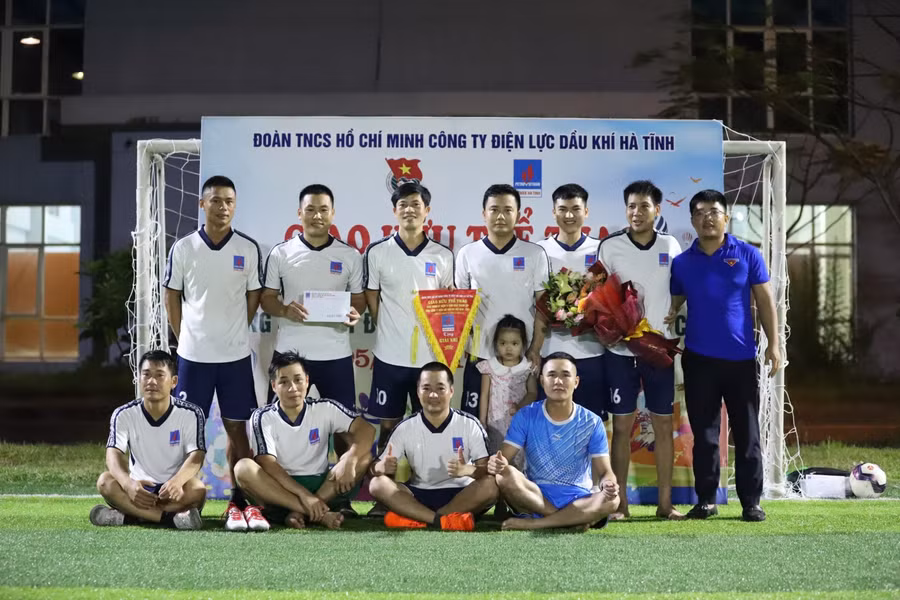 Đội Phân xưởng vận hành giành giải Nhì.