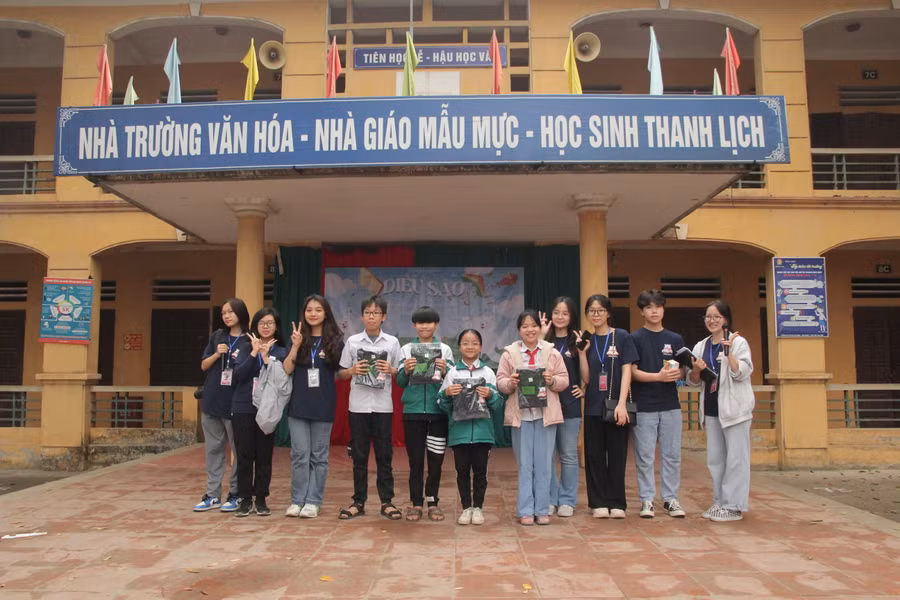 Với sứ mệnh thu hẹp khoảng cách giáo dục và nâng cao văn hoá đọc, Libreria Project đã tổ chức thành công sự kiện chính Diều Sáo tại trường THCS Thái Hoà, Ba Vì, Hà Nội. Không chỉ tạo ra một buổi học đầy ý nghĩa, gần 2000 cuốn sách đã được quyên tặng cho thư viện nhà trường.