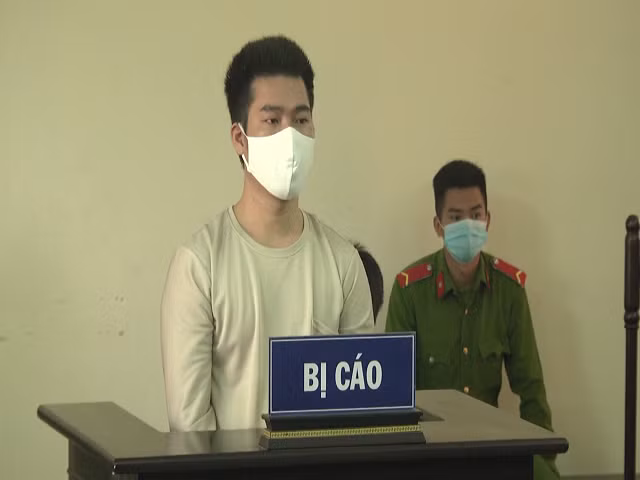 Bị cáo Nguyễn Minh Tiến.