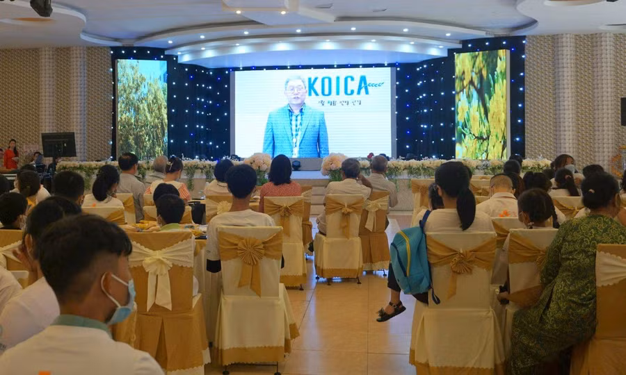 Giám đốc quốc gia của Cơ quan Hợp tác Quốc tế Hàn Quốc (KOICA) tại Việt Nam phát biểu tại chương trình.