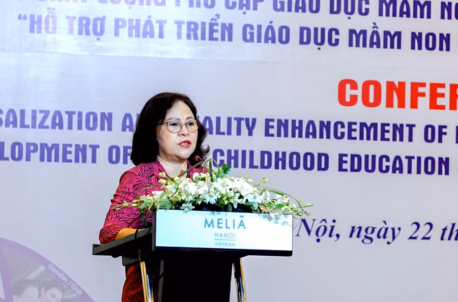 Thứ trưởng Bộ GD&ĐT Ngô Thị Minh phát biểu khai mạc Hội thảo.