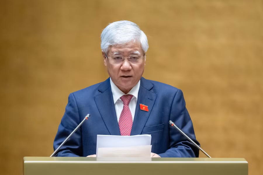 Chủ tịch Ủy ban Trung ương MTTQ Việt Nam Đỗ Văn Chiến trình bày Báo cáo tổng hợp ý kiến, kiến nghị của cử tri và Nhân dân gửi đến Kỳ họp thứ 7, Quốc hội khóa XV.