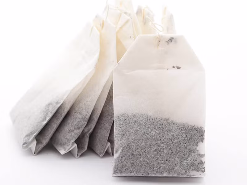 Tannin trong túi trà có đặc tính kháng khuẩn chống viêm giúp giảm đau răng hiệu quả