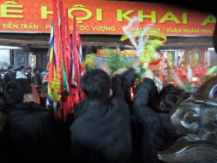 Mùa lễ hội 2013: Giảm bớt quy mô, tần suất để thực hành tiết kiệm