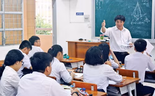 Cán bộ quản lý giáo dục giữ vai trò quan trọng trong việc tổ chức, quản lý, điều hành các hoạt động giáo dục. Ảnh minh họa/internet Cán bộ quản lý giáo dục giữ vai trò quan trọng trong việc tổ chức, quản lý, điều hành các hoạt động giáo dục. Ảnh minh họa/internet